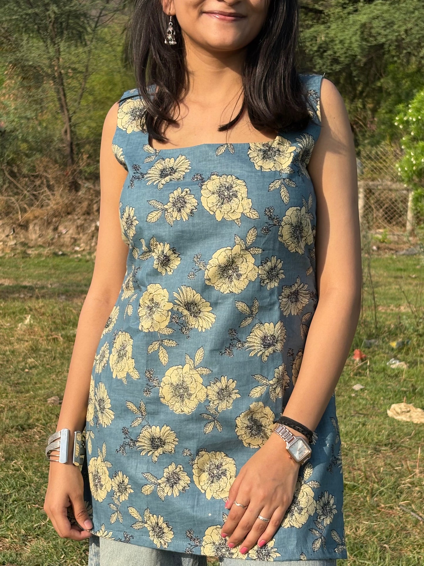 MAYA - BACKLESS COTTON KURTI
