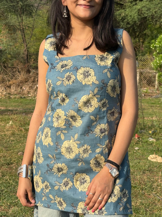 MAYA - BACKLESS COTTON KURTI