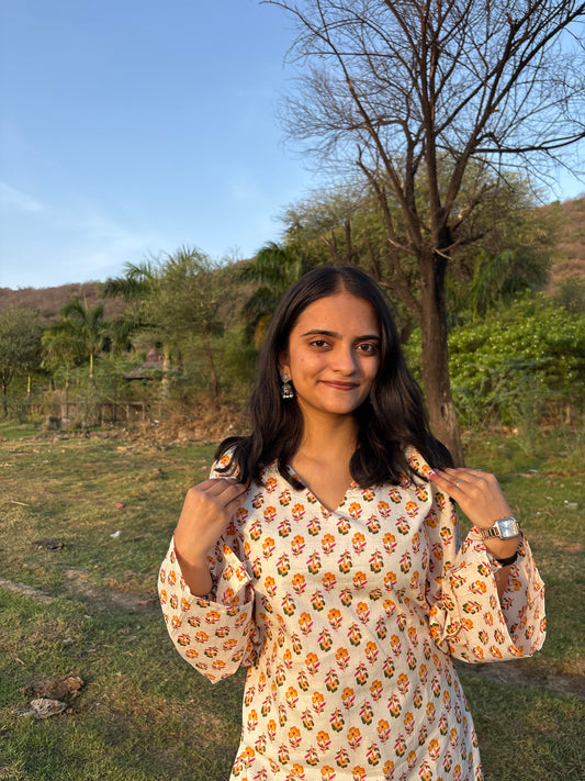 MEERA - COLLARED V-NECK KURTI