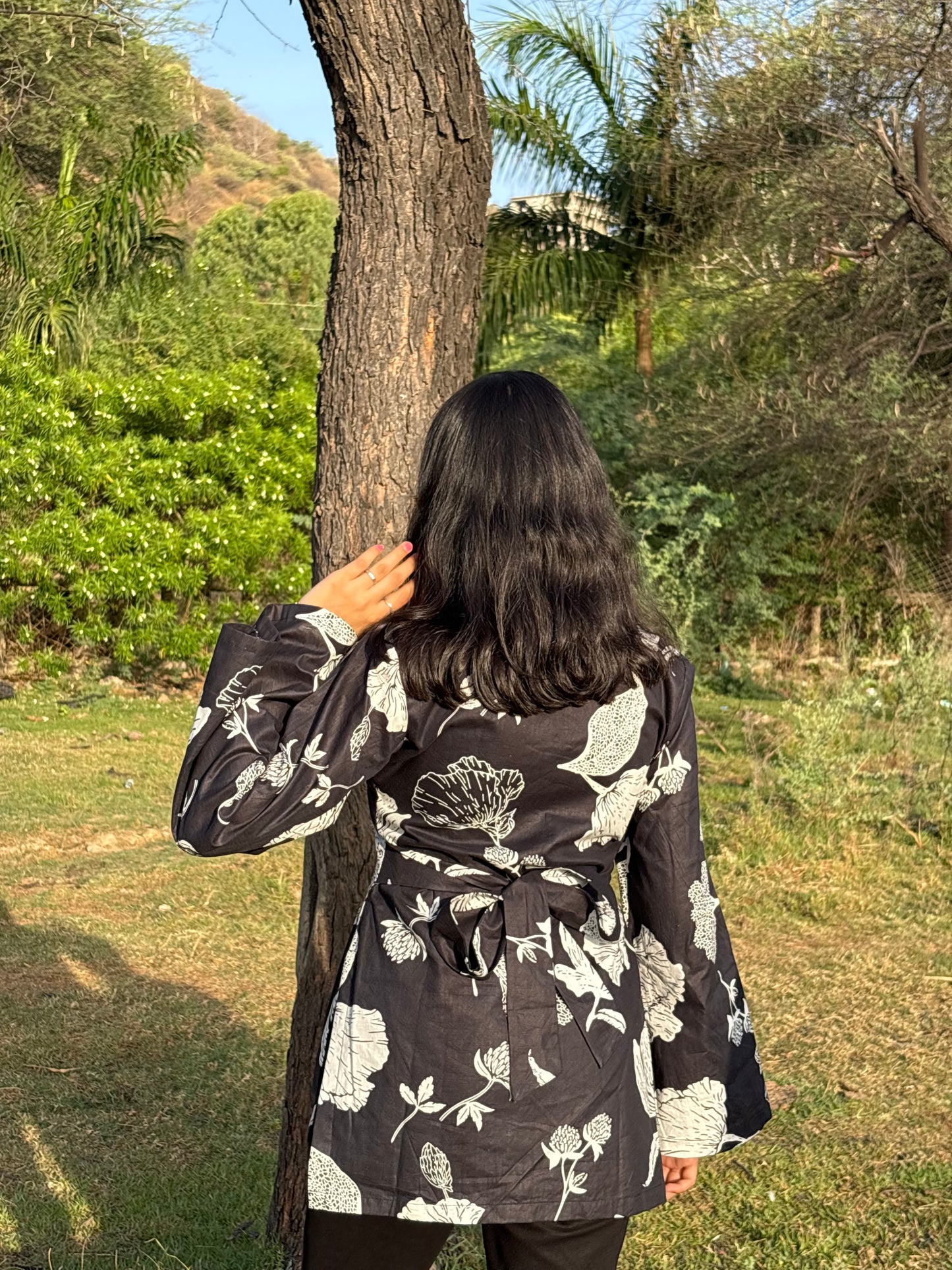 TARA - BLACK BELL SLEEVE KURTI