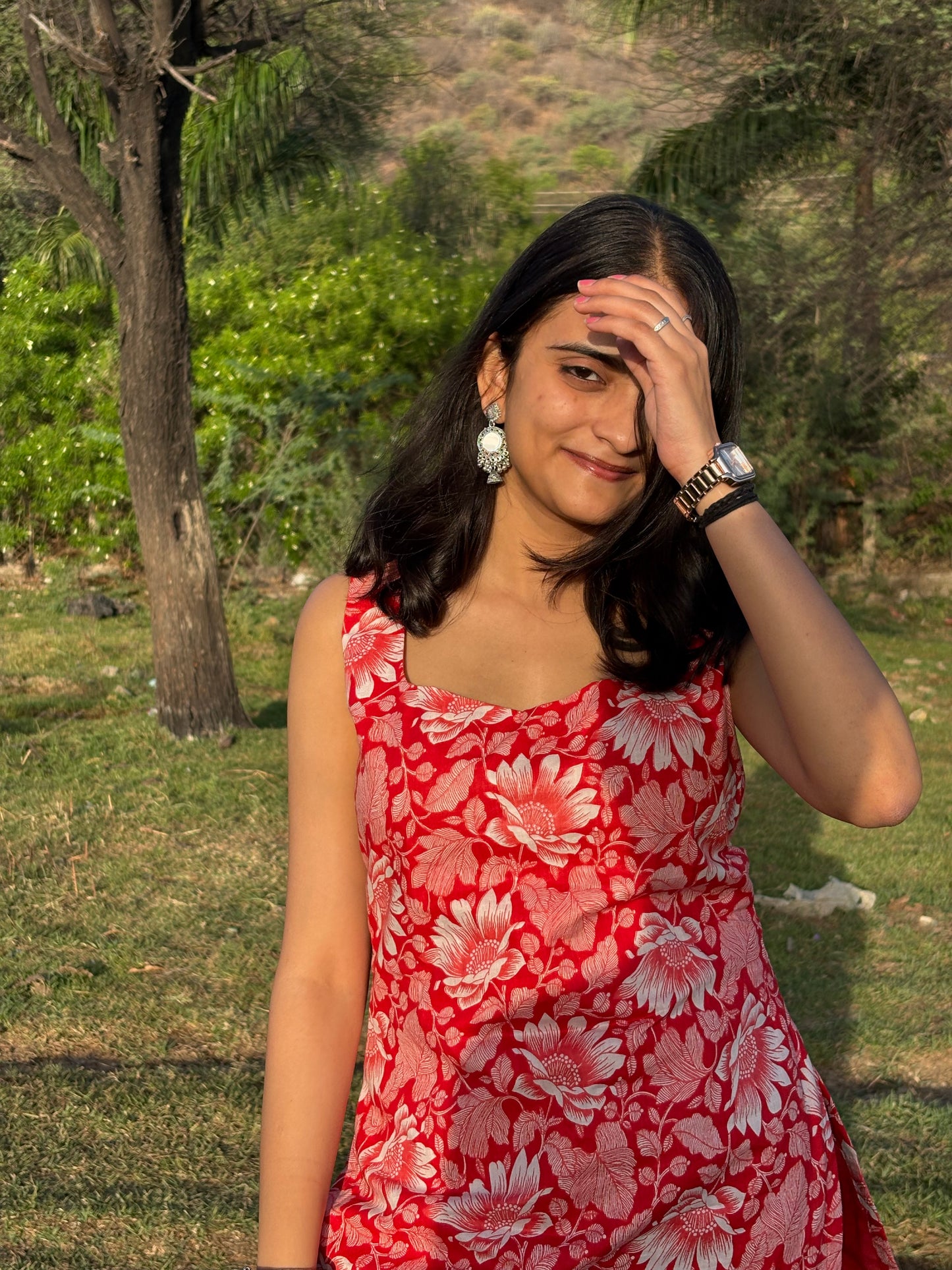 GAURI - SHORT BACKLESS KURTI