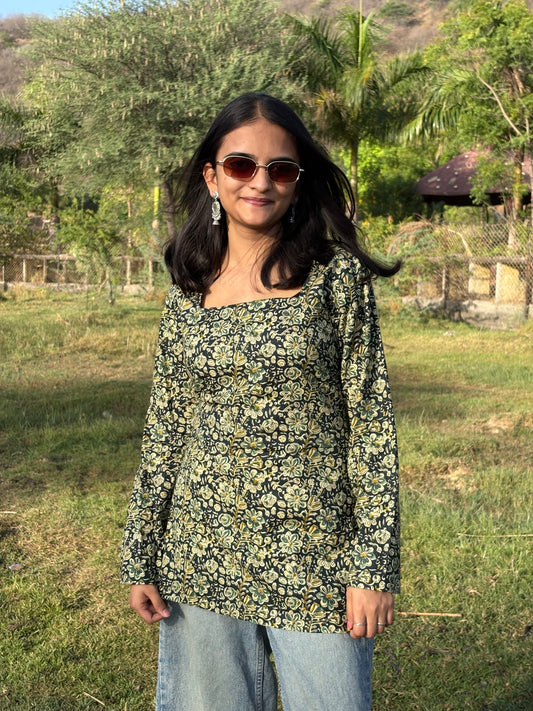ARYA - CORSET BACK FULL SLEEVE KURTI