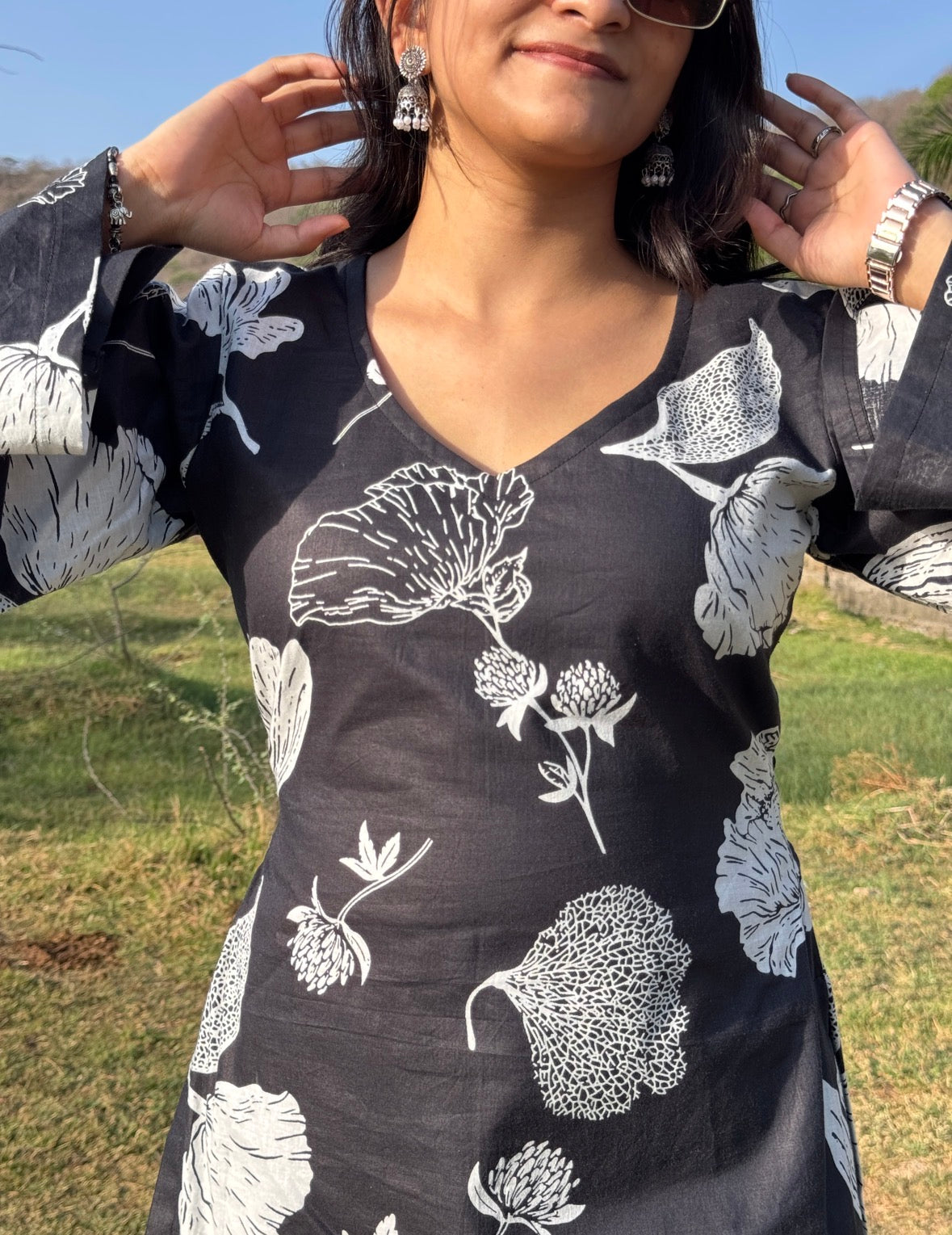 TARA - BLACK BELL SLEEVE KURTI