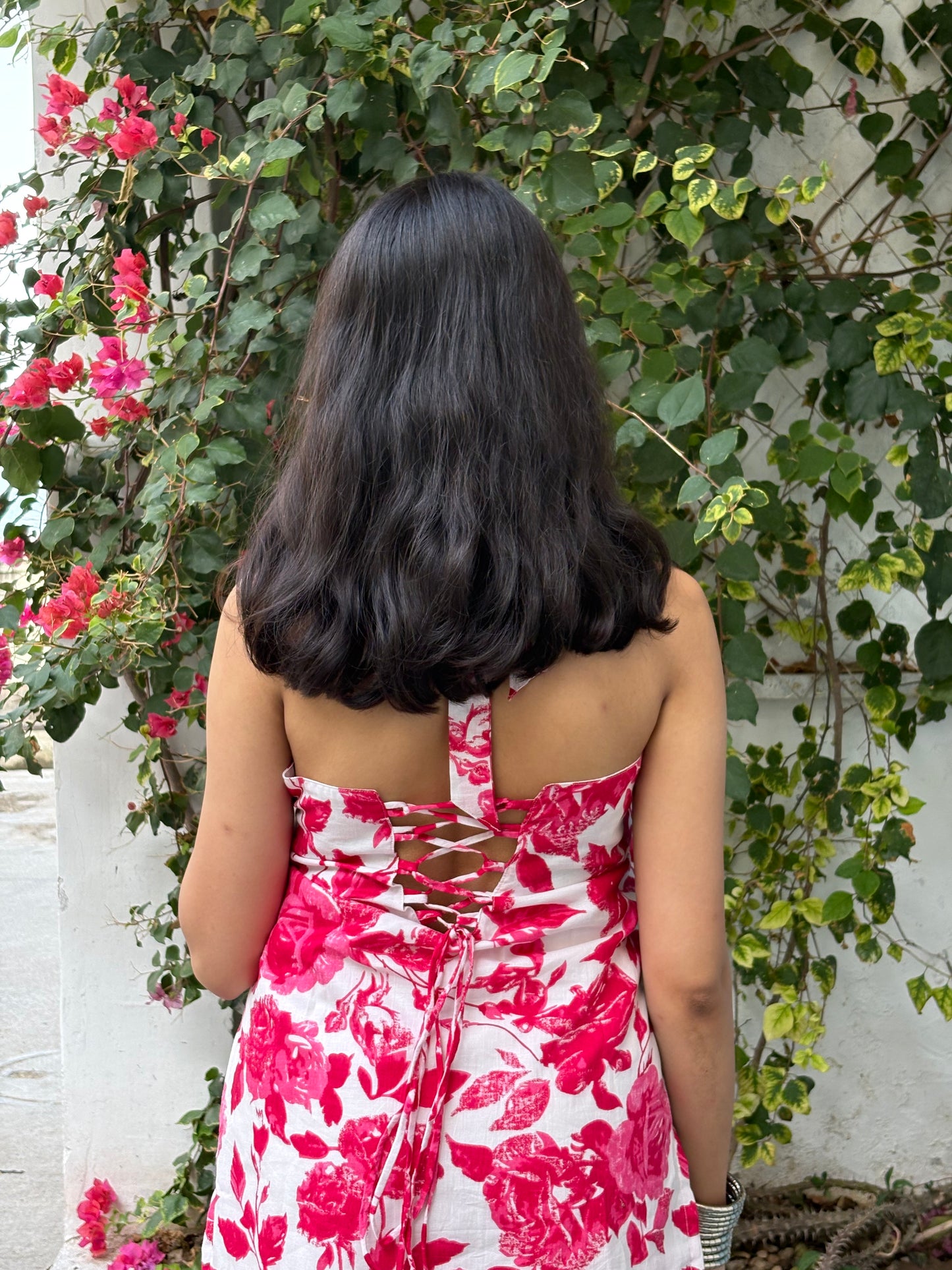 INAYA - HALTER NECK BACKLESS KURTI