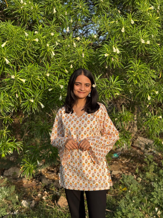 MEERA - COLLARED V-NECK KURTI
